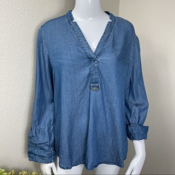 MICHAEL Michael Kors Tops - Michael Kors Blue Lightweight V-Neck Pullover Blouse Size M